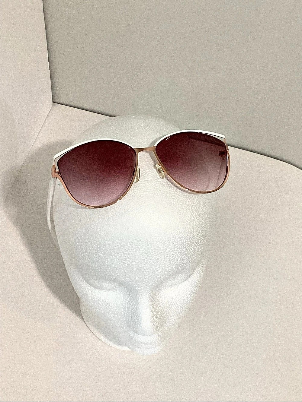 Laundry by Shelli Segal Oversized Pink Lens Sunglasses Like New